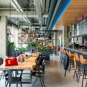 Moxy Hotell